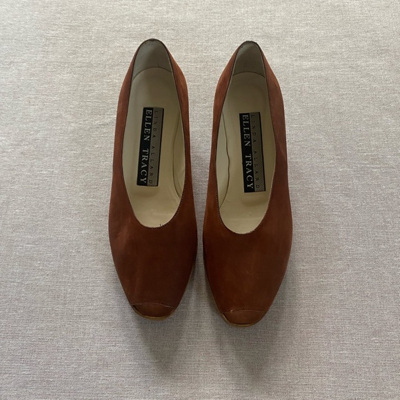 Ellen Tracy Shoes - Ellen Tracy vintage burnt orange shoes.